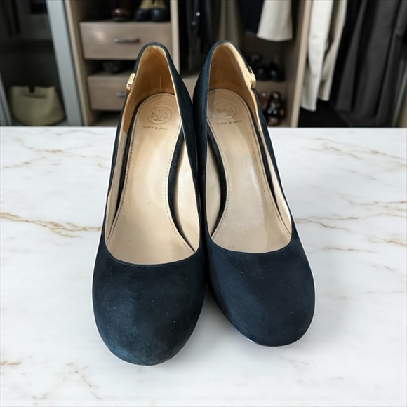 Tory Burch Black Suede Block Heel Pumps Elizabeth Size 10.5M Classic Round Toe - Picture 3 of 4